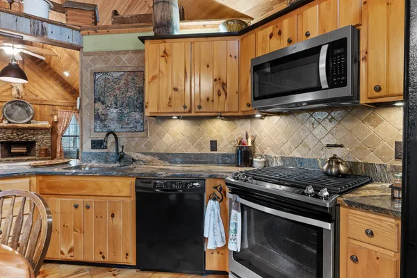 $522,500 | 6112 Cove Road, Mentone, AL 35984