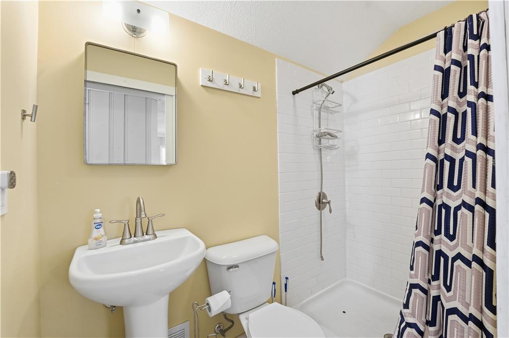 2127 Orchard Lane Lawrence, KS 66049 - Photo 11 of 28