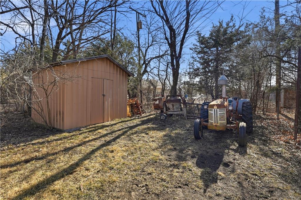 2127 Orchard Lane Lawrence, KS 66049 - Photo 14 of 28