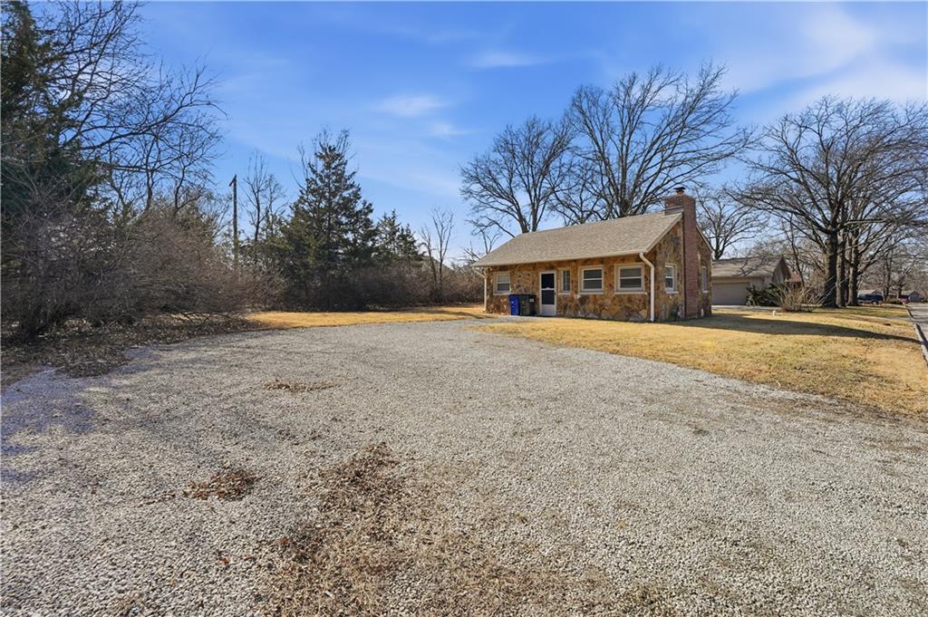 2127 Orchard Lane Lawrence, KS 66049 - Photo 15 of 28