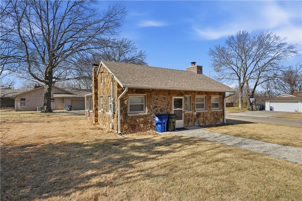 2127 Orchard Lane Lawrence, KS 66049 - Photo 16 of 28