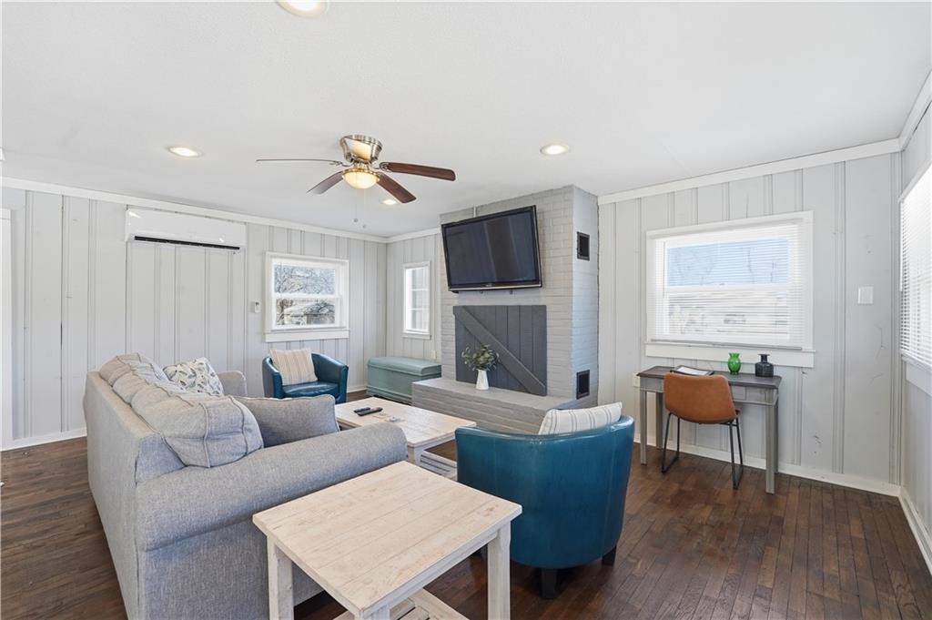 2127 Orchard Lane Lawrence, KS 66049 - Photo 4 of 28