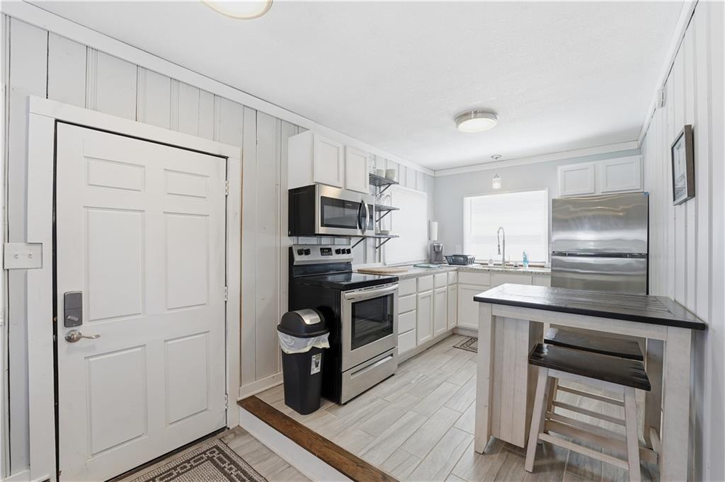 2127 Orchard Lane Lawrence, KS 66049 - Photo 6 of 28