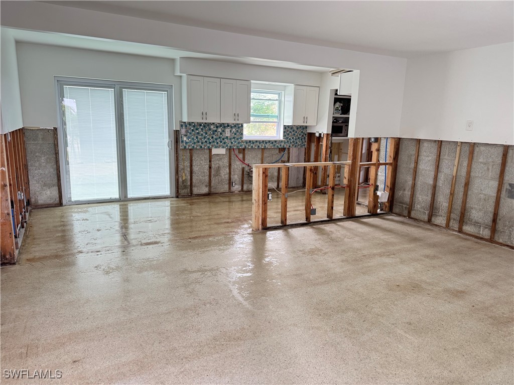 2685 Clyde Street Matlacha, FL 33993 - Photo 6 of 36 Gallery Image 6