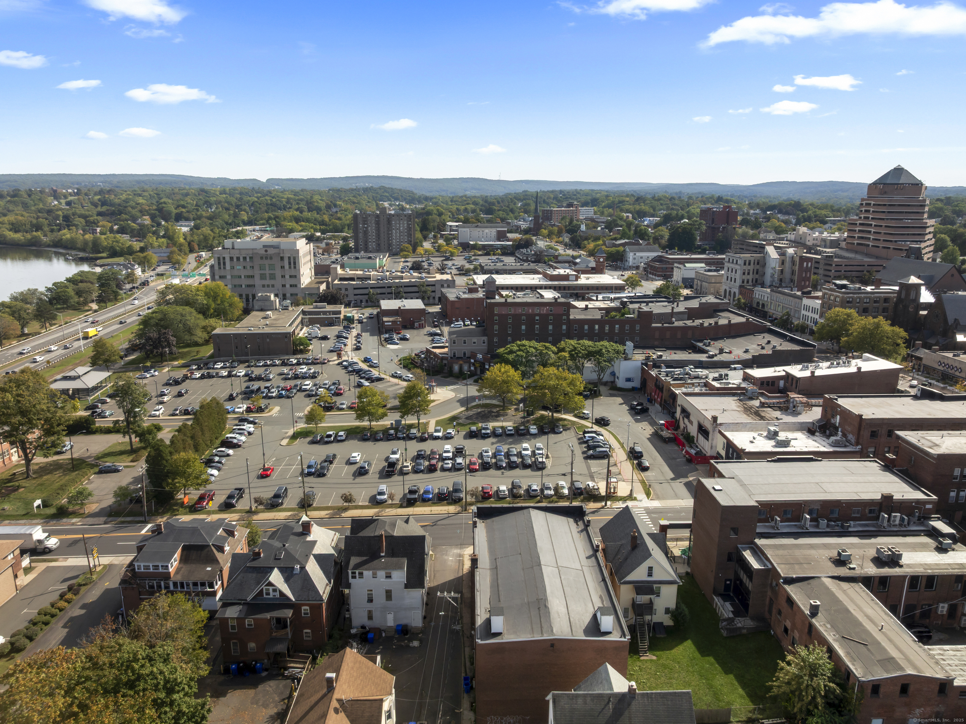 54 Washington Street Middletown, CT 06457 - Photo 22 of 22 a view of a city