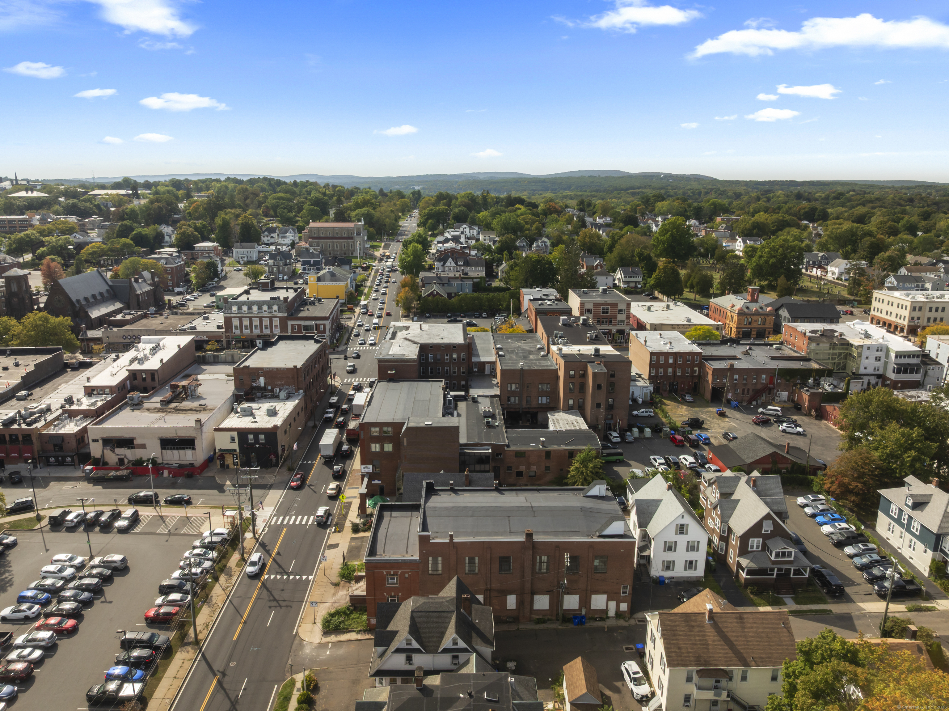 54 Washington Street Middletown, CT 06457 - Photo 5 of 22 a view of a city