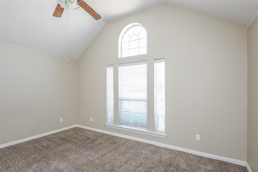 125 Currie Court Crowley, TX 76036 - Photo 11 of 16