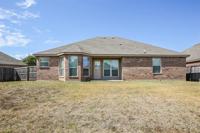 $1,930 | 125 Currie Court, Crowley, TX 76036