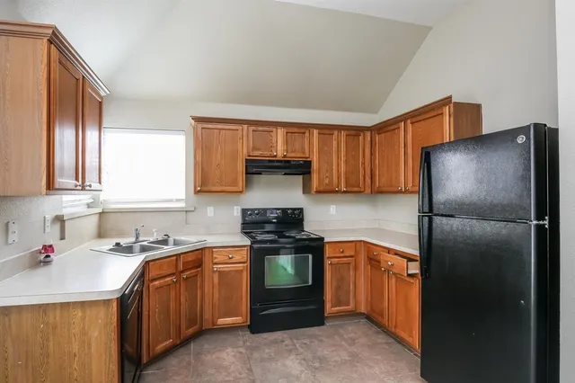 $1,930 | 125 Currie Court, Crowley, TX 76036