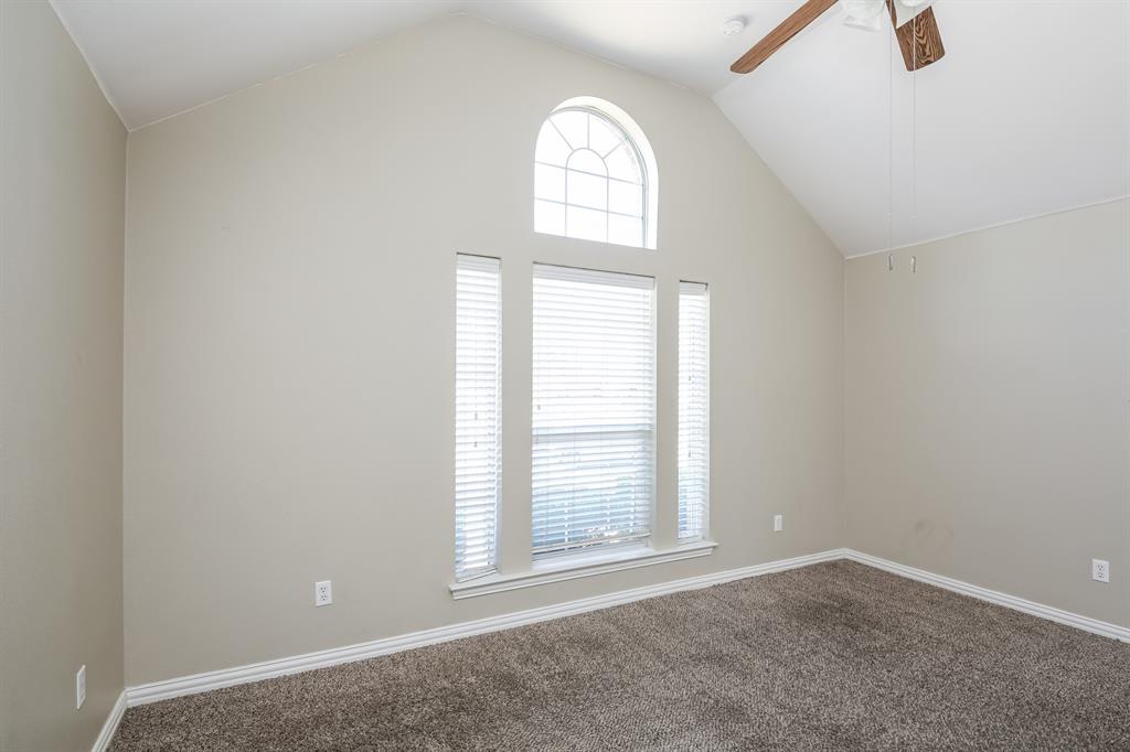 125 Currie Court Crowley, TX 76036 - Photo 6 of 16