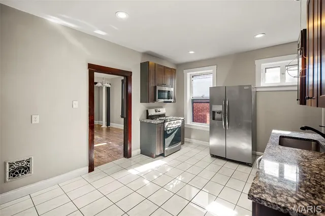 $1,200 | 3473 South Spring Avenue, St. Louis, MO 63116