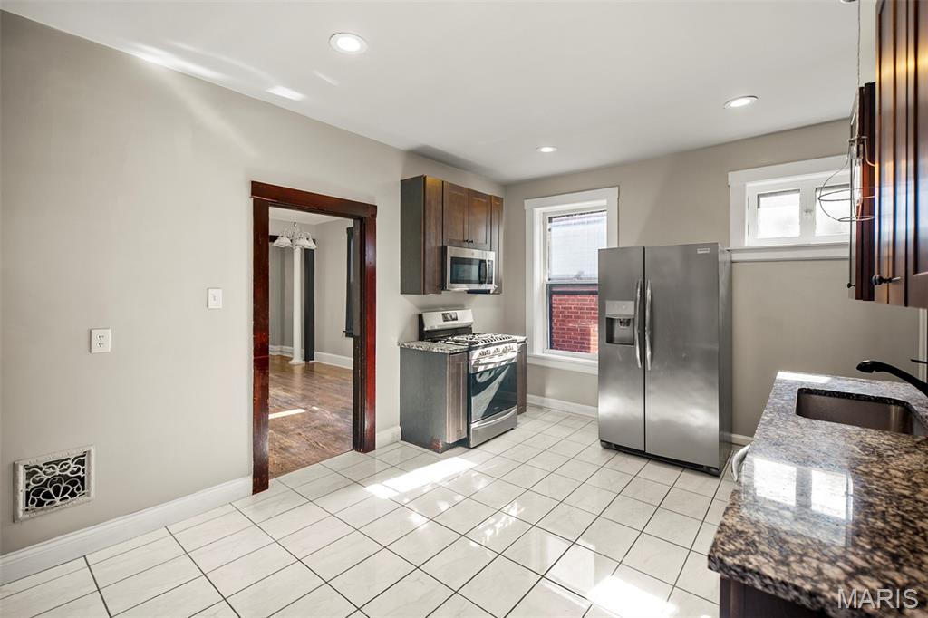 3473 South Spring Avenue St. Louis, MO 63116 - Photo 9 of 15