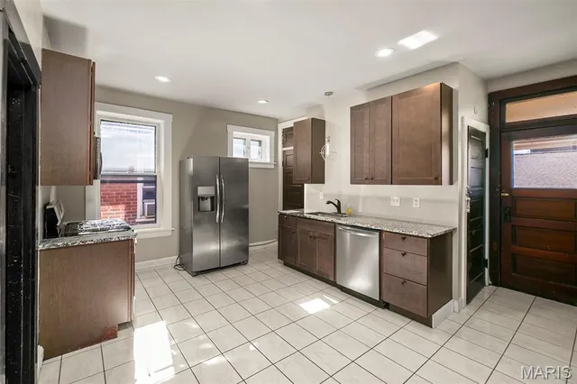 $1,200 | 3473 South Spring Avenue, St. Louis, MO 63116