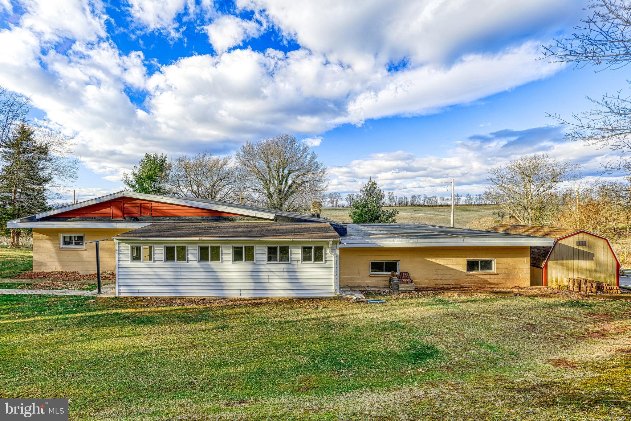 999 Racetrack Road Abbottstown, PA 17301 - Photo 9 of 59 Gallery Image 9