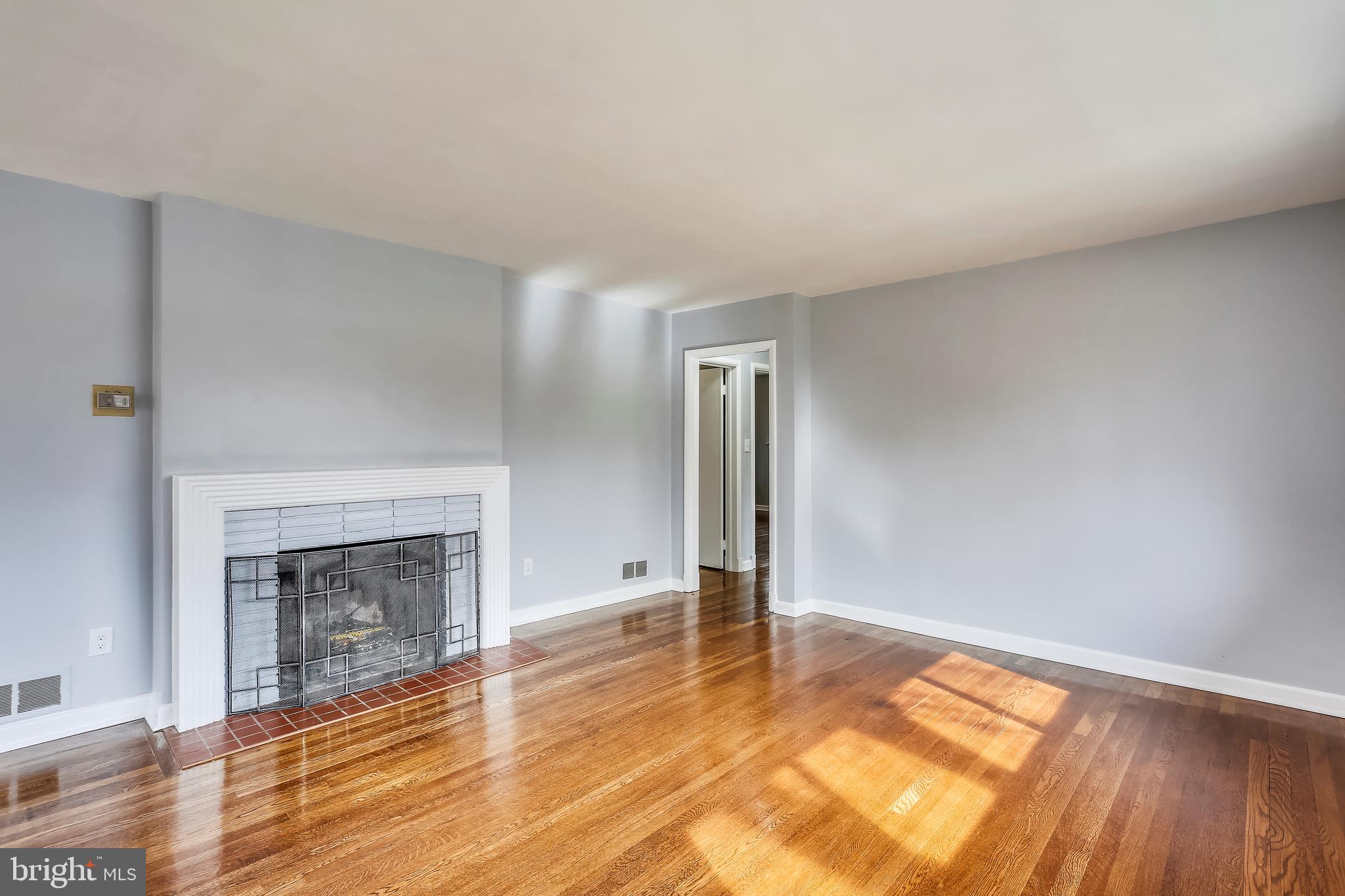 10708 Lockridge Drive Silver Spring, MD 20901 - Photo 6 of 43