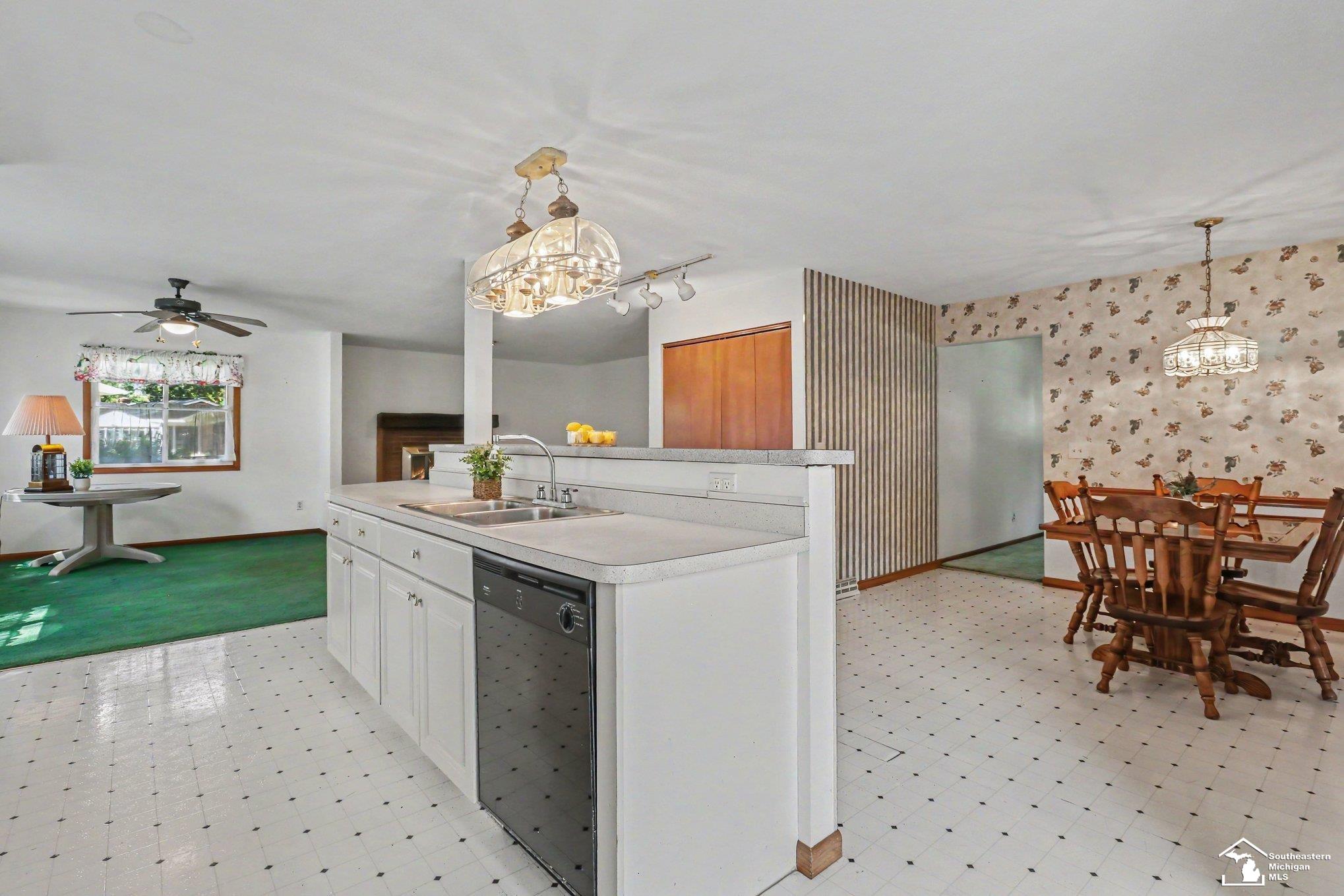 7441 Indian Road Temperance, MI 48182 - Photo 9 of 27