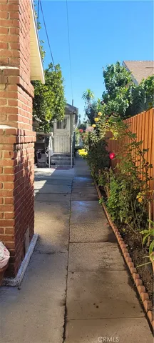 $2,250 | 3511 6th Avenue, Los Angeles, CA 90018