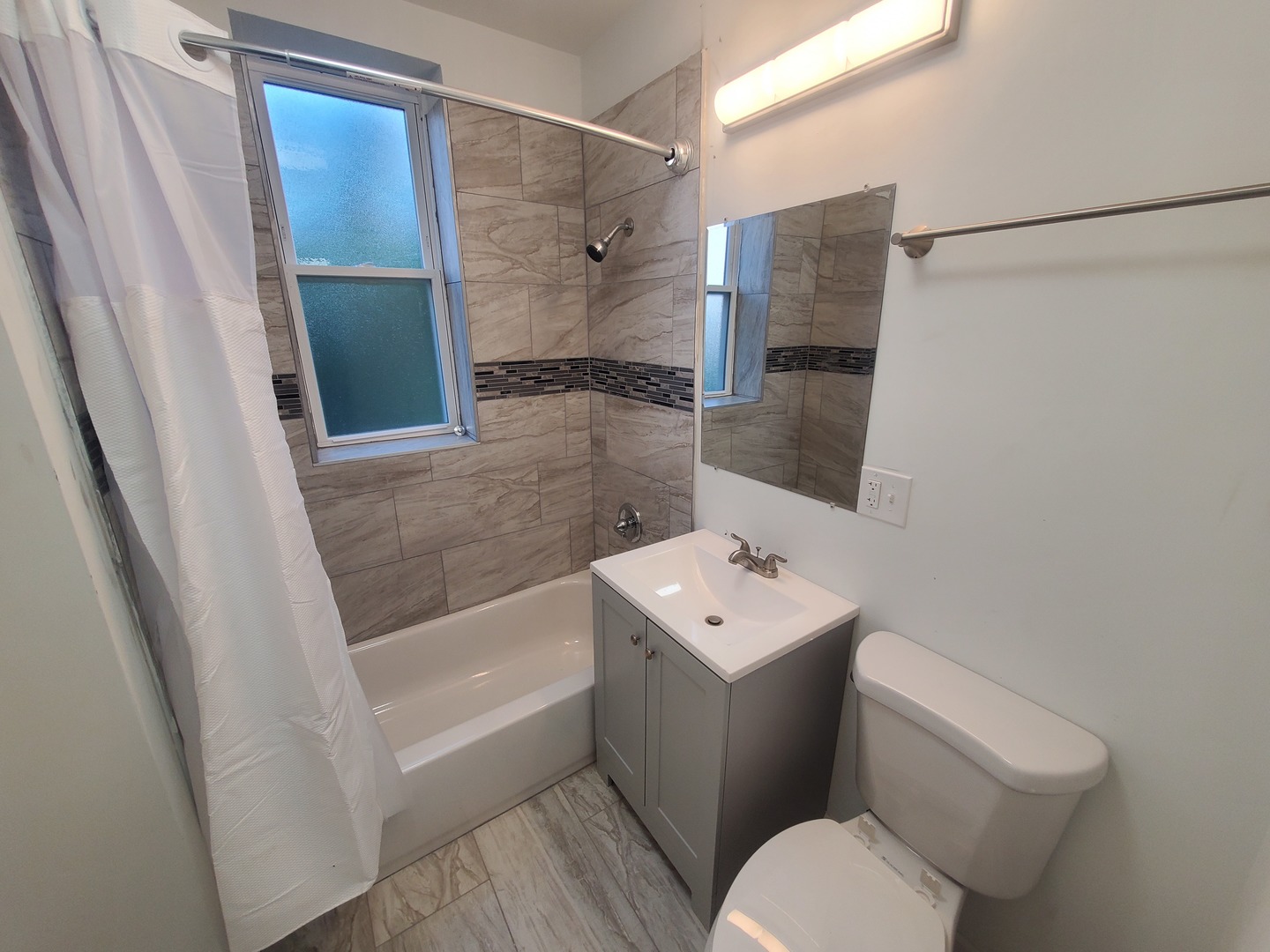 1 West 112th Place Chicago, IL 60628 - Photo 12 of 31