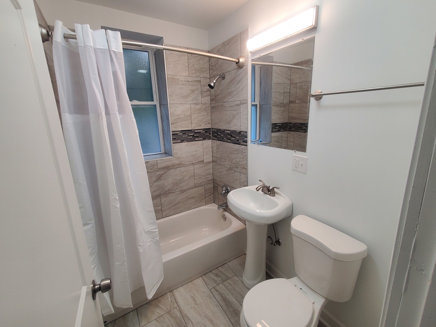 1 West 112th Place Chicago, IL 60628 - Photo 21 of 31