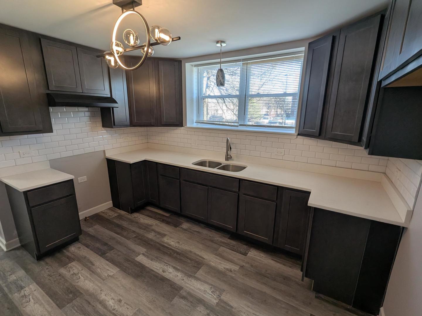1 West 112th Place Chicago, IL 60628 - Photo 6 of 31