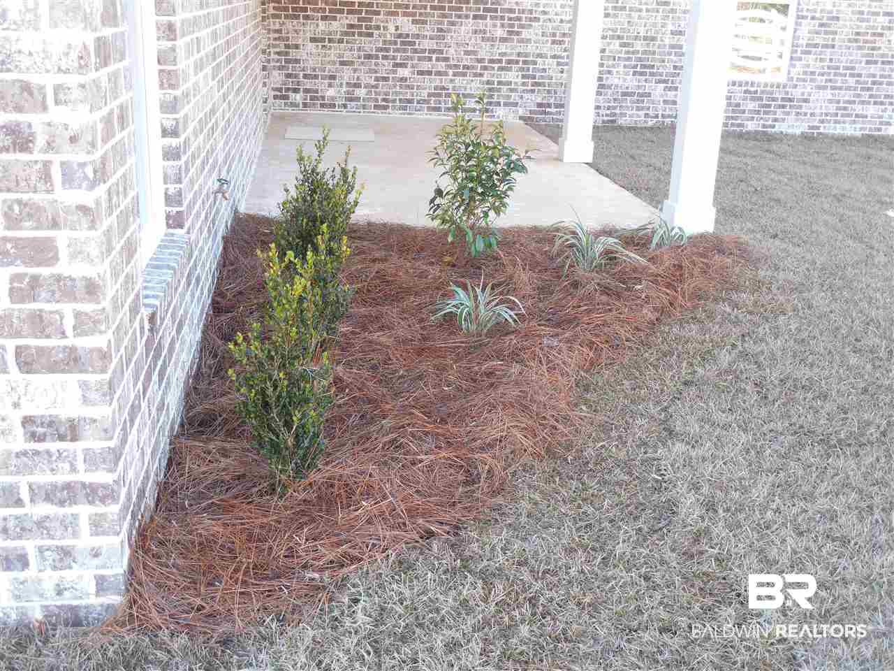 18792 Riverbend Loop Foley, AL 36535 - Photo 18 of 21 Landscaping