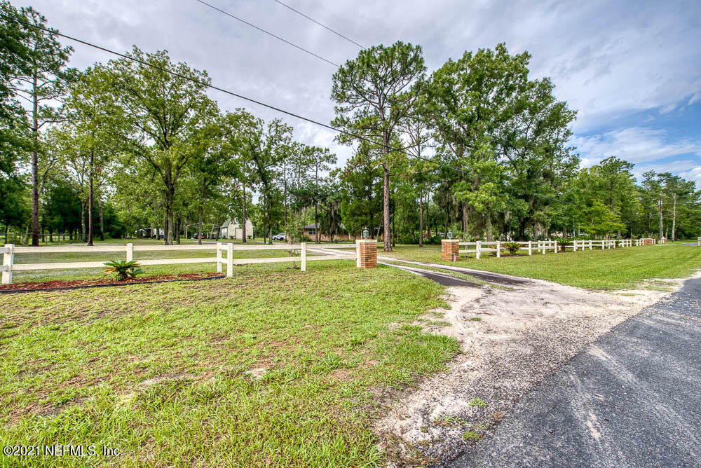 1 Driveway View