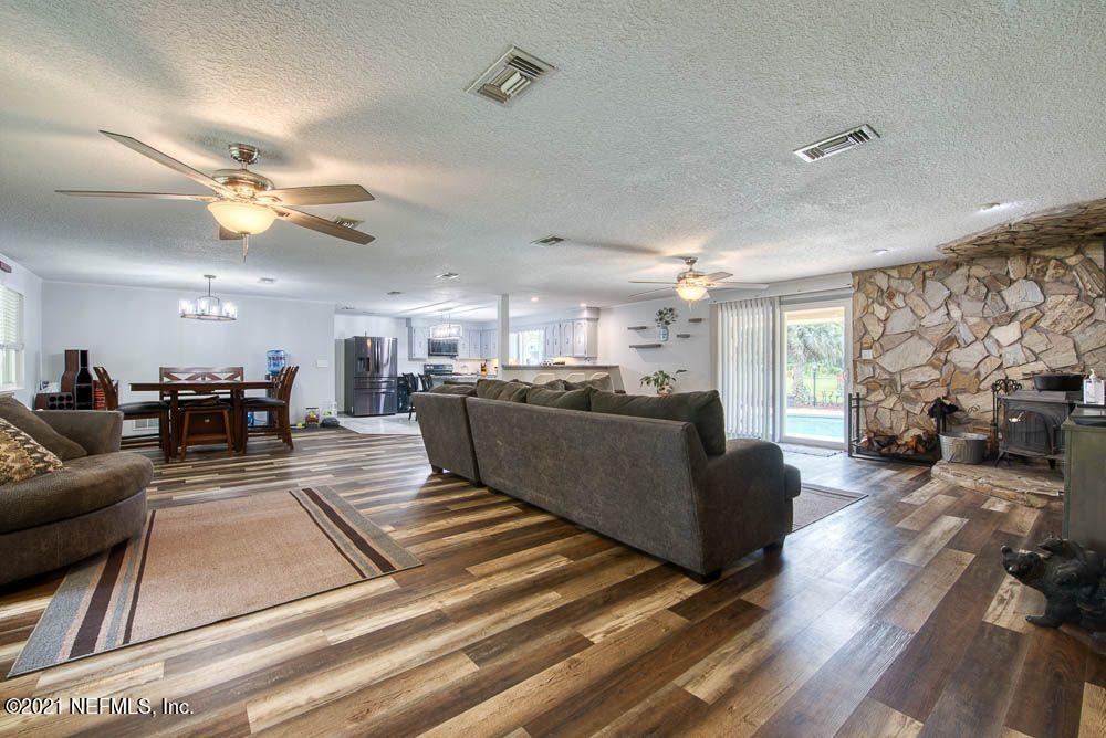4179 Mustang Road Middleburg, FL 32068 - Photo 9 of 28 8 Family, Dining, and Kitchen Space