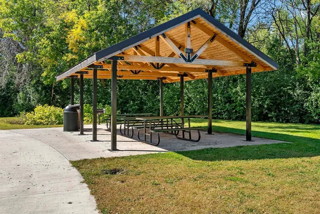 $100,000 | 4351 Parklawn Avenue, Unit 105E, Edina, MN 55435