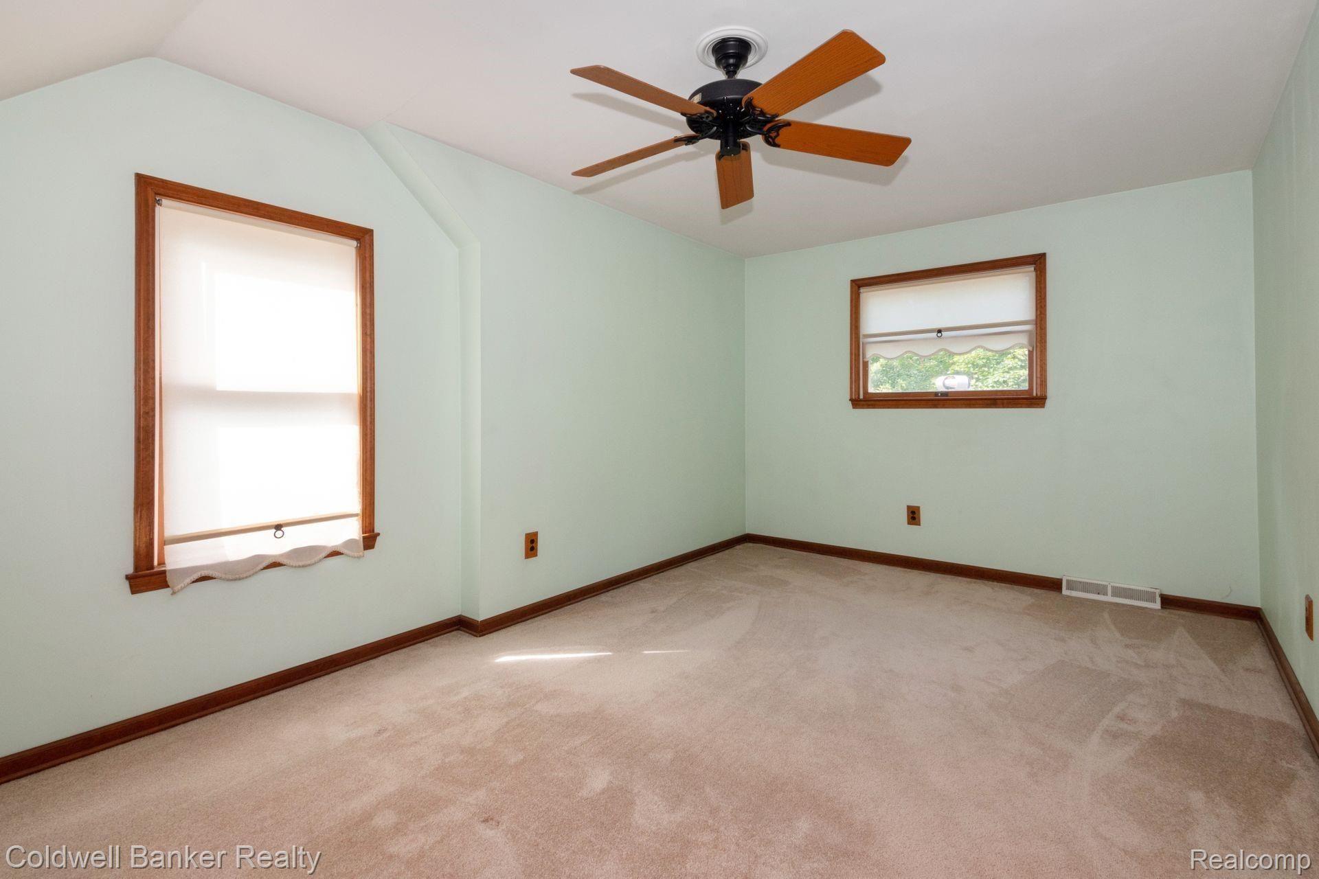 166 Dover Road Waterford, MI 48328 - Photo 15 of 18 13.jpg