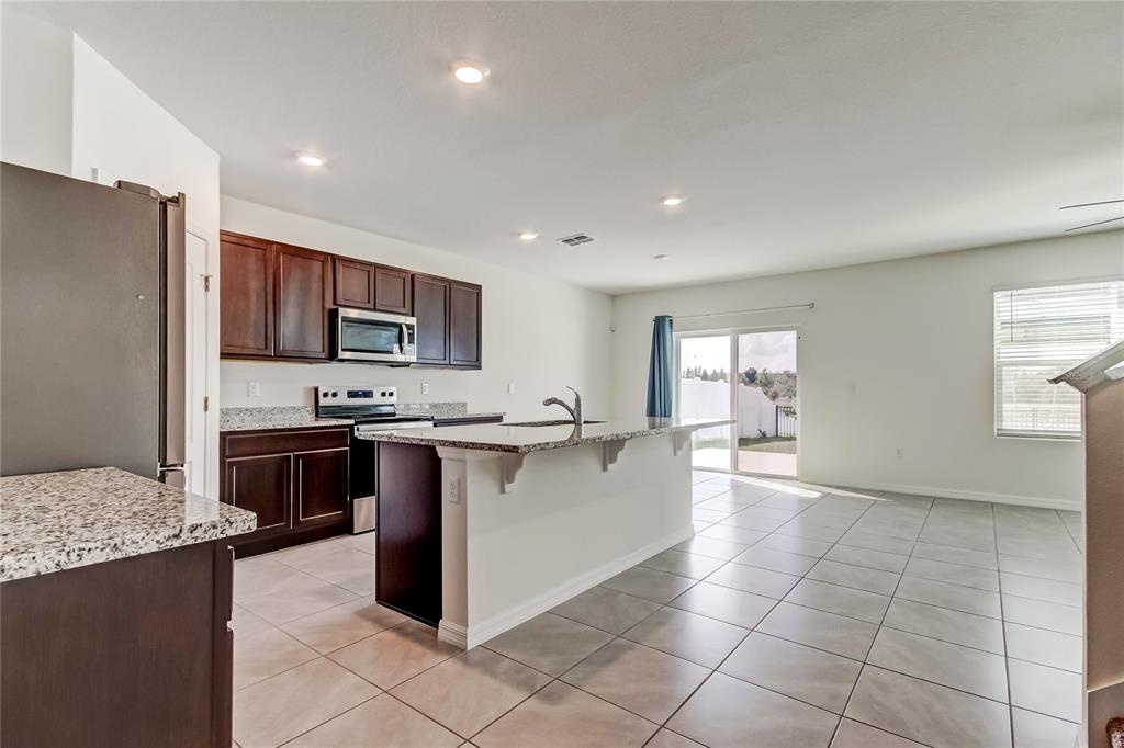 3845 Rory Pond Court Lakeland, FL 33811 - Photo 17 of 68