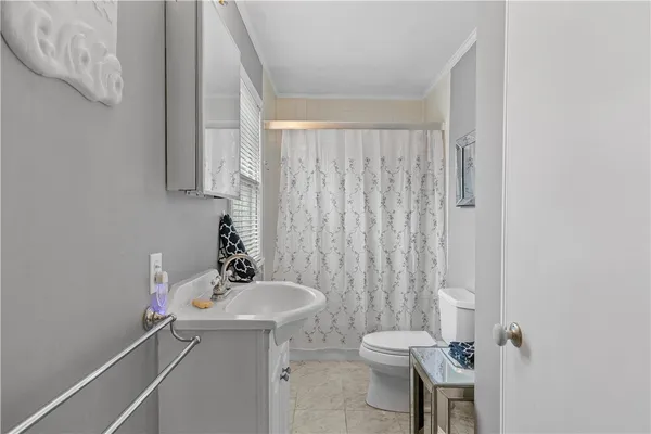 $3,000 | 46 Chastellux Avenue, Unit M8, Newport, RI 02840
