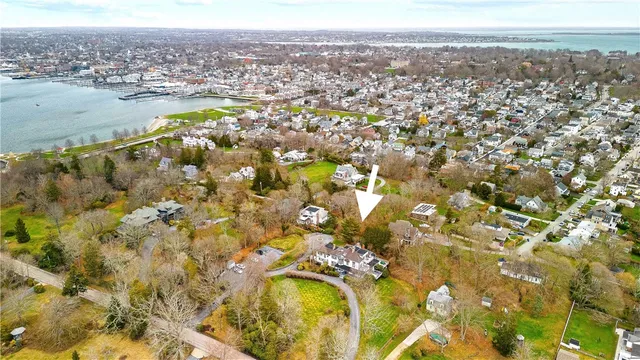 $3,000 | 46 Chastellux Avenue, Unit M8, Newport, RI 02840