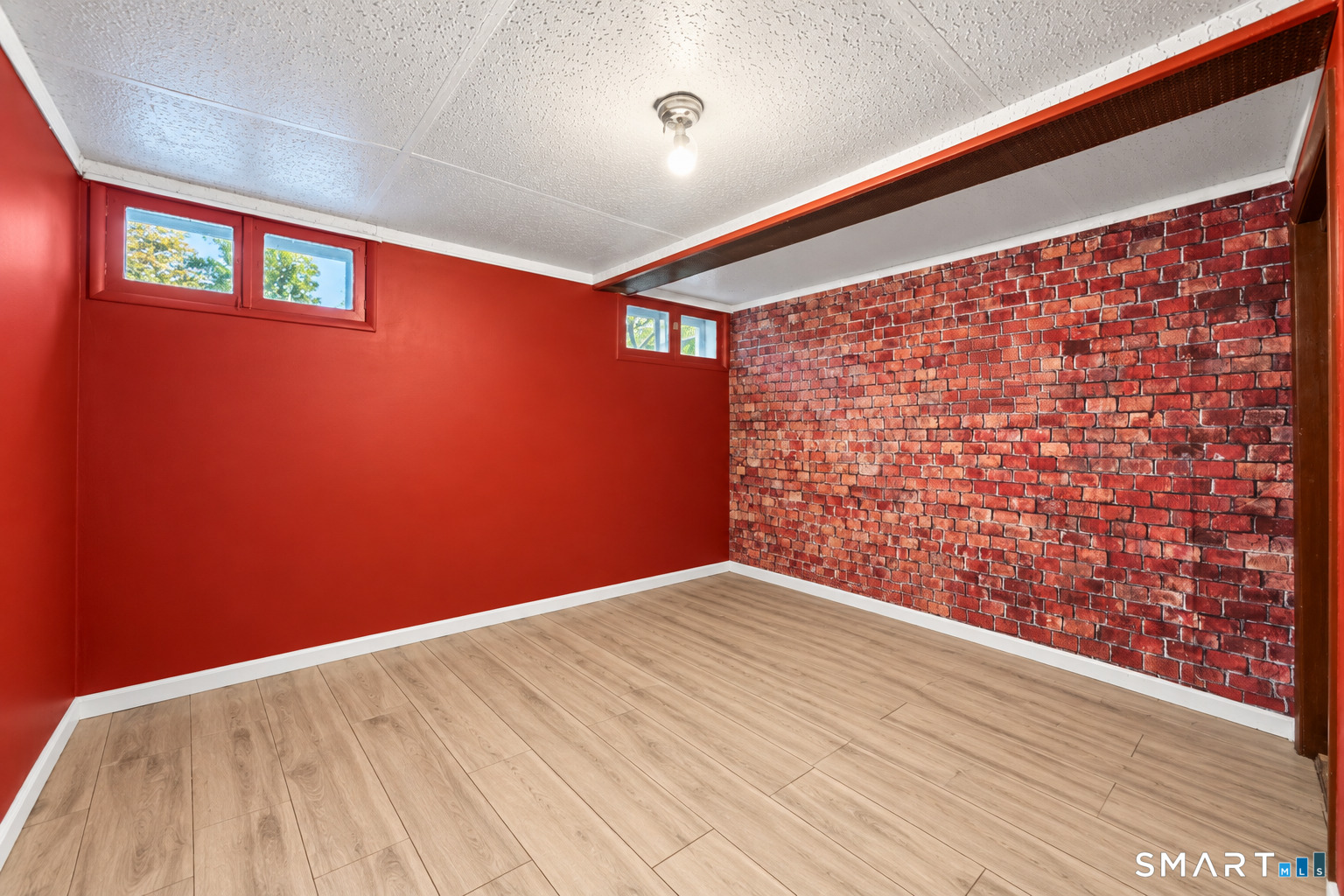 193 Rood Avenue Windsor, CT 06095 - Photo 20 of 35 Gallery Image 20