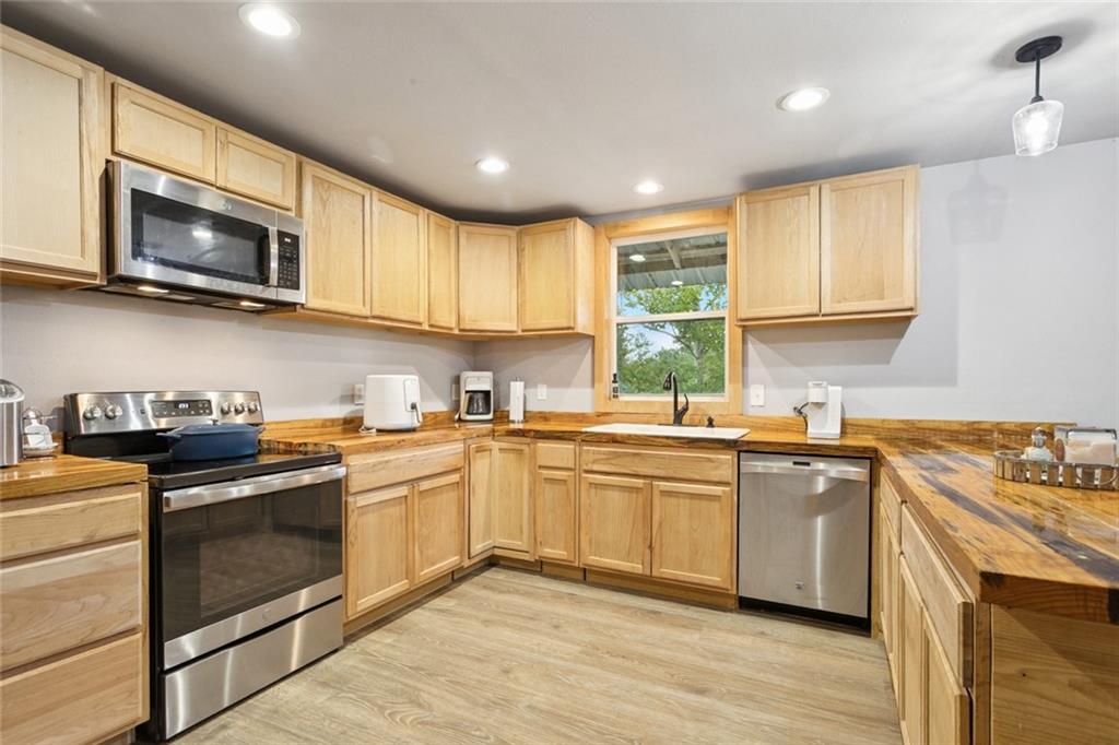 22920 Blood River Road Springfield, LA 70462 - Photo 6 of 16