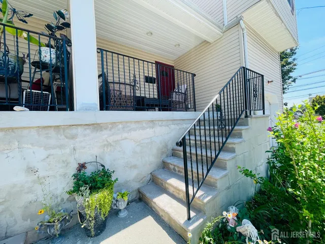 $3,050 | 12 Ellen Avenue, Perth Amboy, NJ 08861