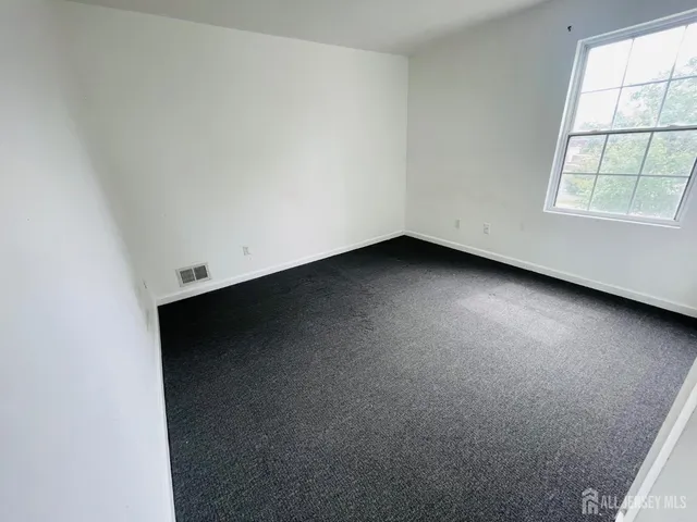 $3,050 | 12 Ellen Avenue, Perth Amboy, NJ 08861