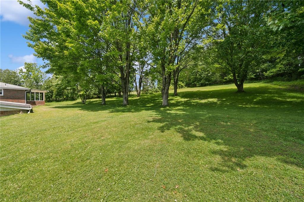 40 Peters Road Greensburg, PA 15601 - Photo 4 of 29