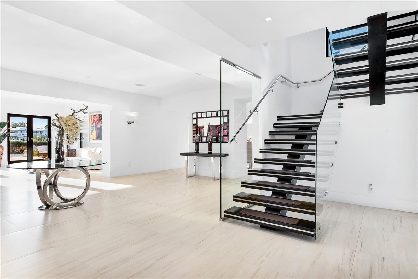 2700 North Bay Road Miami Beach, FL 33140 - Photo 12 of 42 a view of entryway and hall