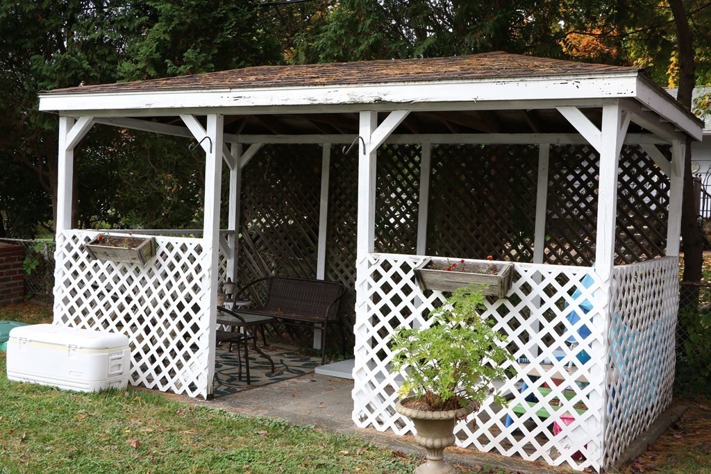 49 Crowningshield Road Worcester, MA 01604 - Photo 7 of 42 Gallery Image 7