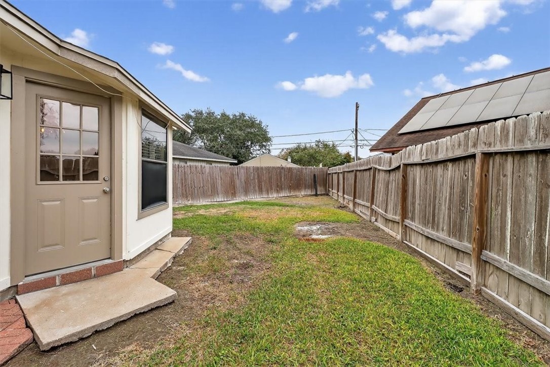 4453 Lake George Drive Corpus Christi, TX 78413 - Photo 33 of 38