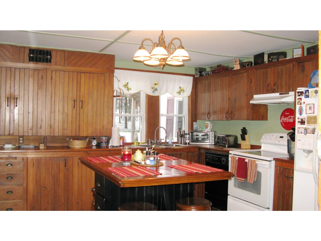 408 Parker Road Carroll, NH 03598 - Photo 8 of 32