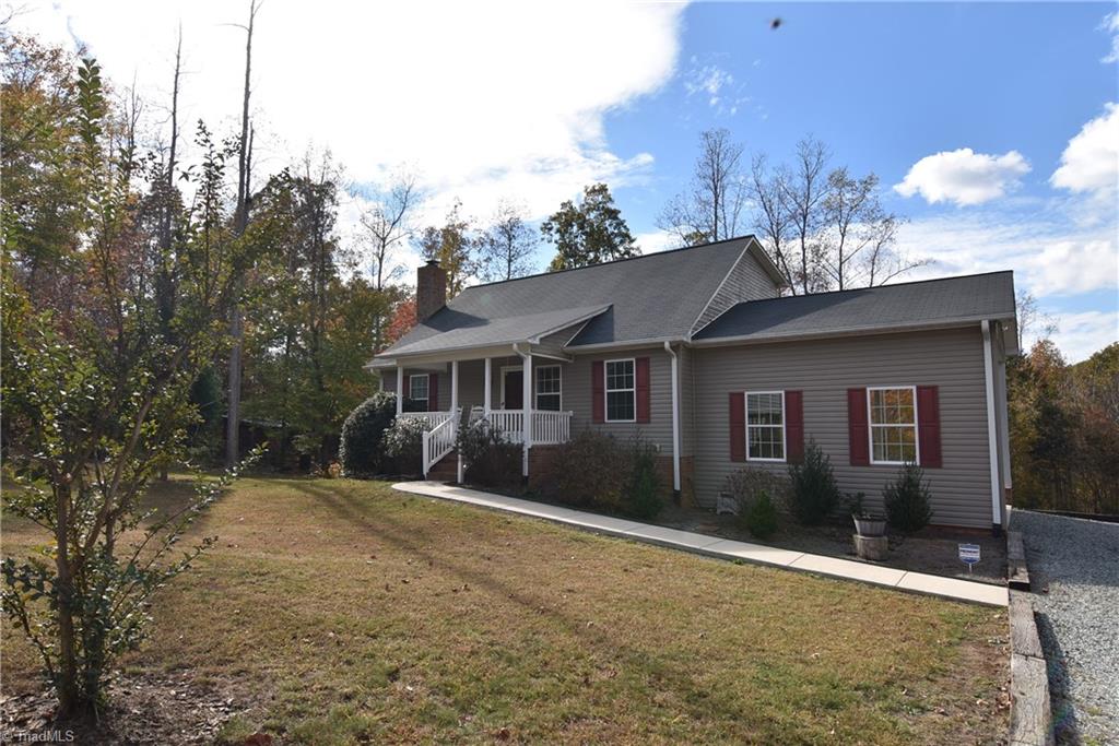 520 Cole Road Denton, NC 27239 - Photo 3 of 17