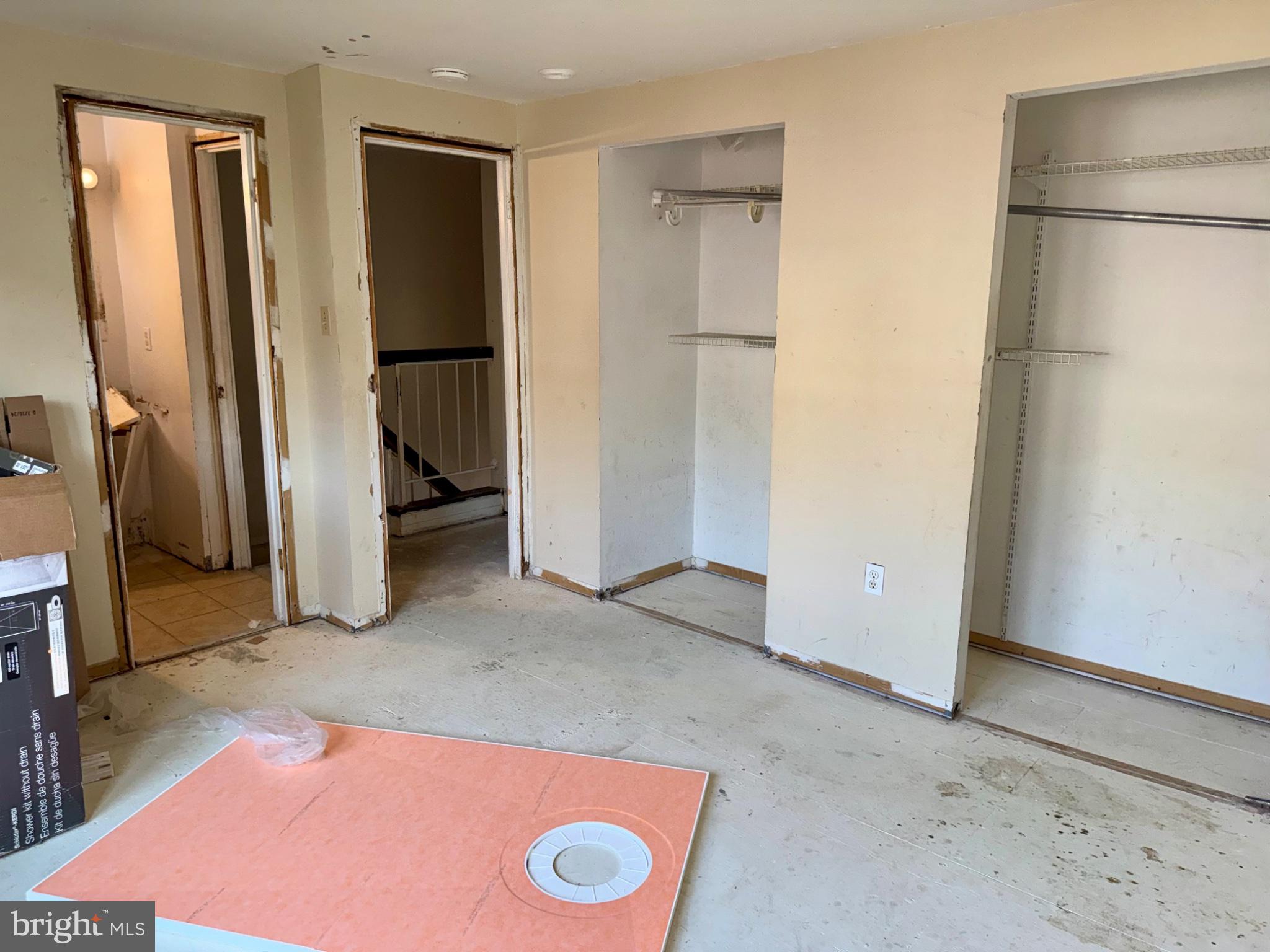 18806 Pine Ridge Lane, Unit 14 Germantown, MD 20874 - Photo 7 of 13 Spacious room ready for transformation.