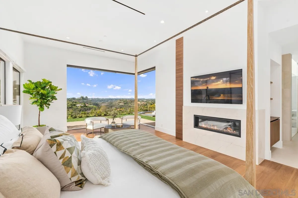 18490 Lago Vista Rancho Santa Fe, CA 92067 - Photo 17 of 28