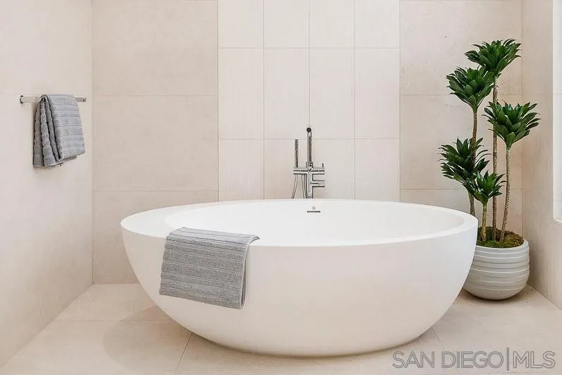 18490 Lago Vista Rancho Santa Fe, CA 92067 - Photo 19 of 28