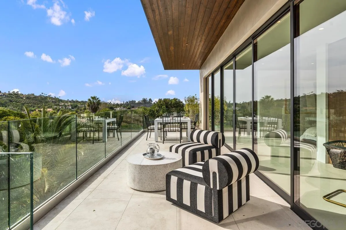 18490 Lago Vista Rancho Santa Fe, CA 92067 - Photo 26 of 28