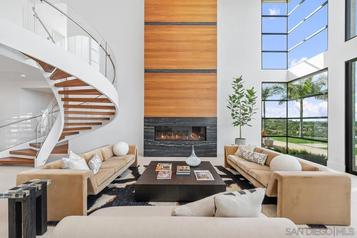 18490 Lago Vista Rancho Santa Fe, CA 92067 - Photo 3 of 28