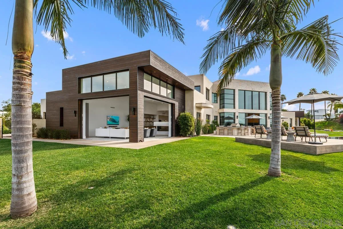 18490 Lago Vista Rancho Santa Fe, CA 92067 - Photo 4 of 28