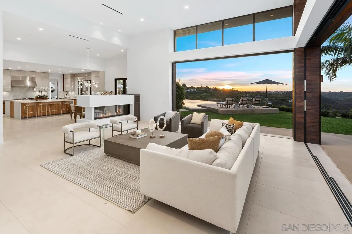 18490 Lago Vista Rancho Santa Fe, CA 92067 - Photo 5 of 28