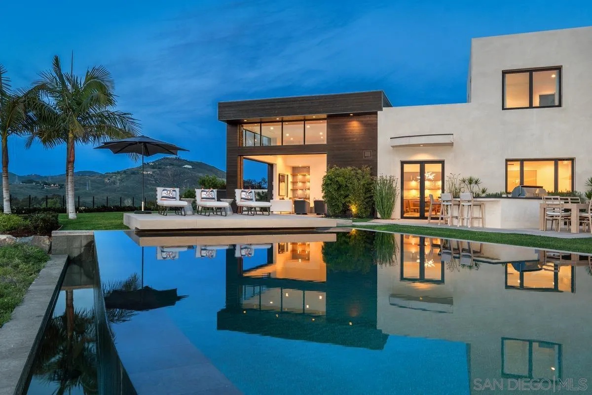 18490 Lago Vista Rancho Santa Fe, CA 92067 - Photo 7 of 28